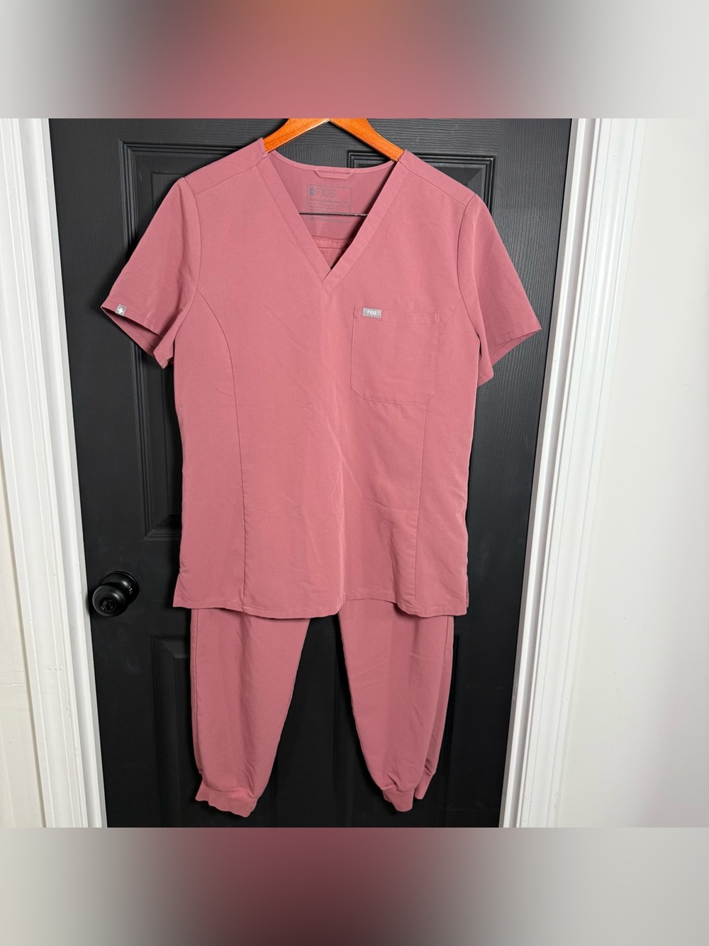 Figs Women's Scrub Set in Dusty Rose